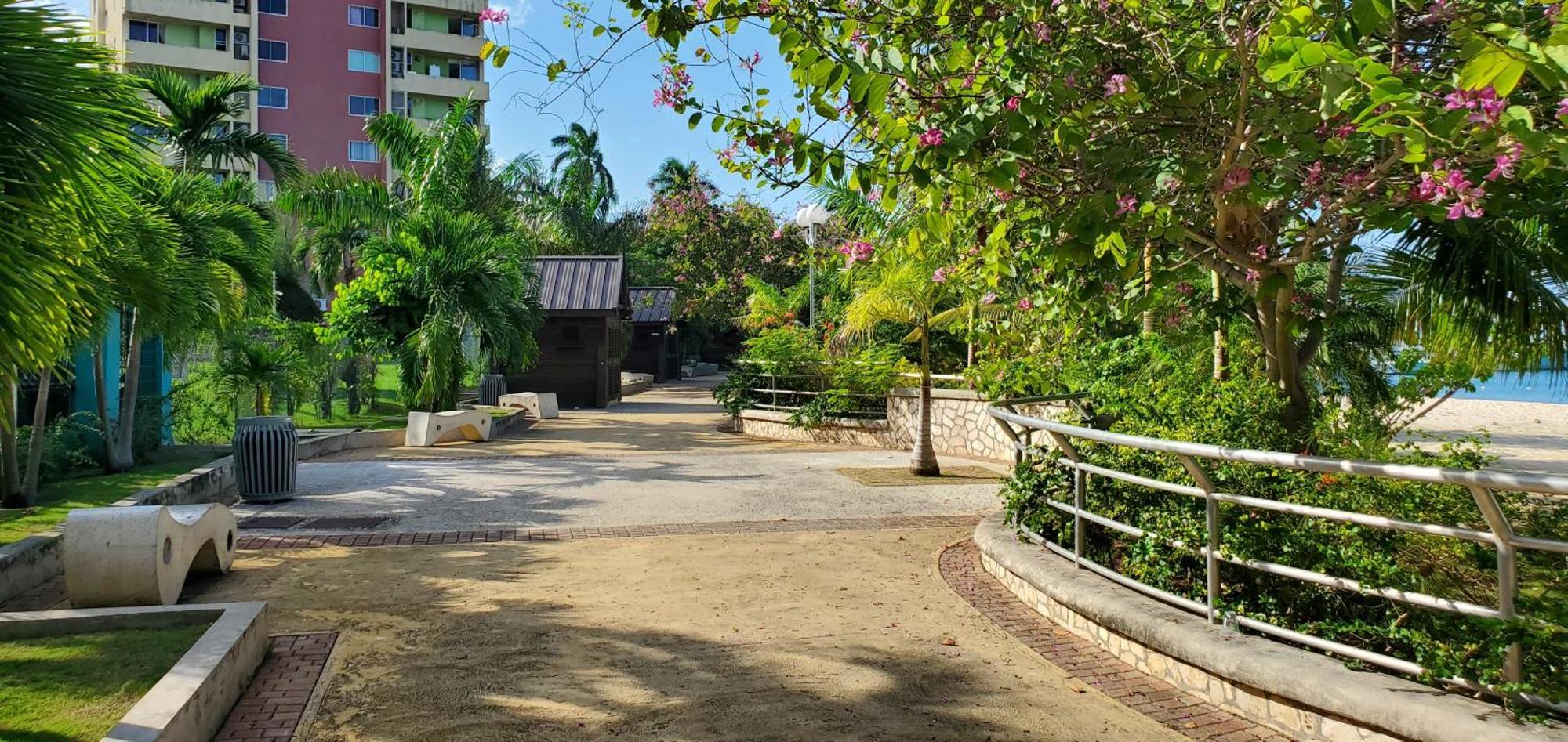 Apart-hotel Sandcastles Resort,